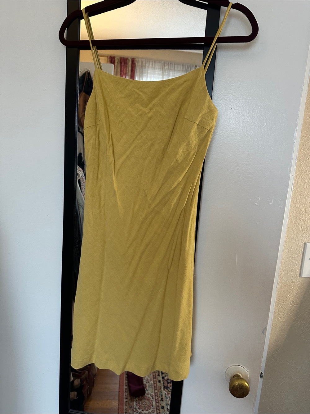 Sleeveless Yellow linen look mini dress